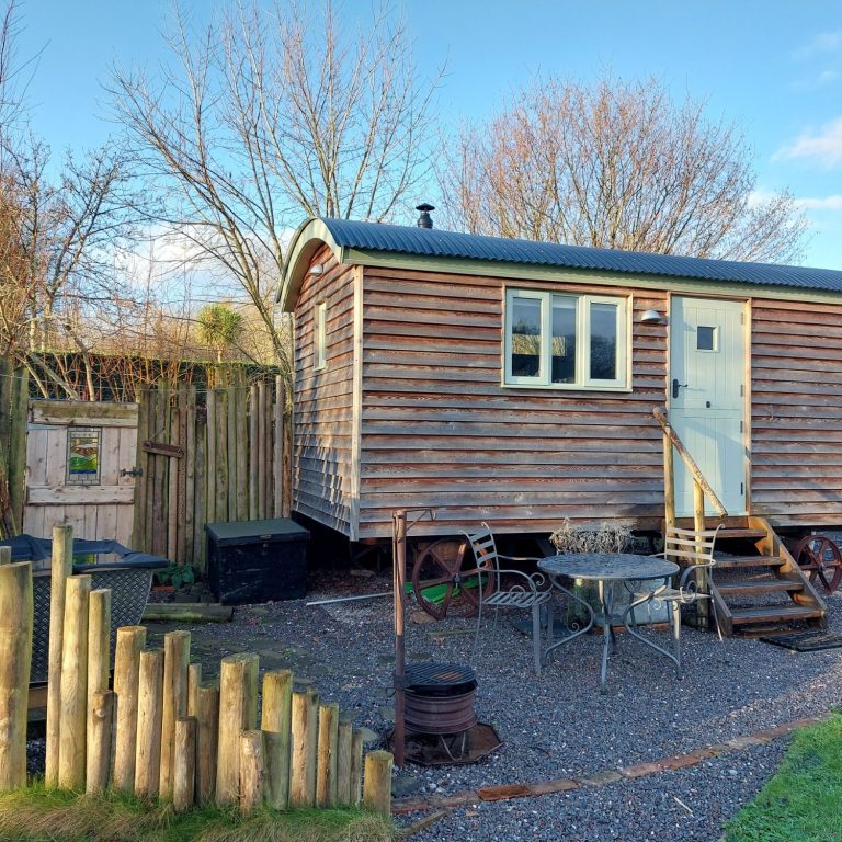 Luxury Shepherds Hut Luxury Shepherds Hut