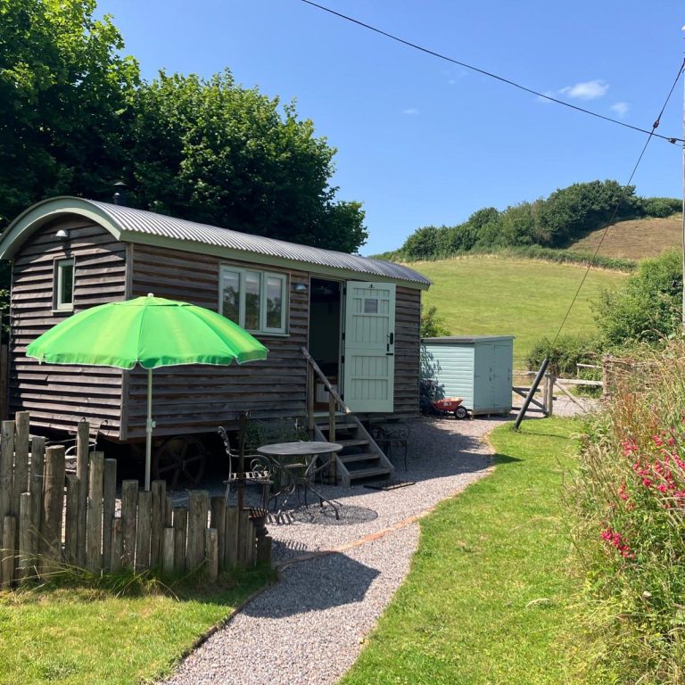 Luxury Shepherds Hut Luxury Shepherds Hut